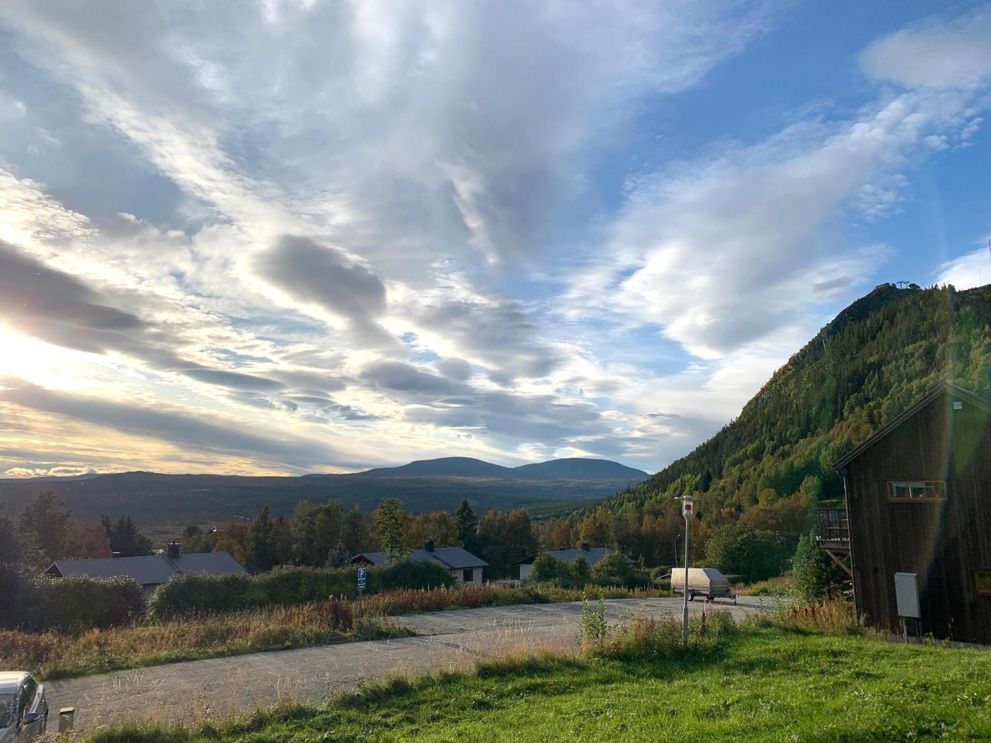 Funaesdalsporten Roeda Husen Funaesdalen エクステリア 写真
